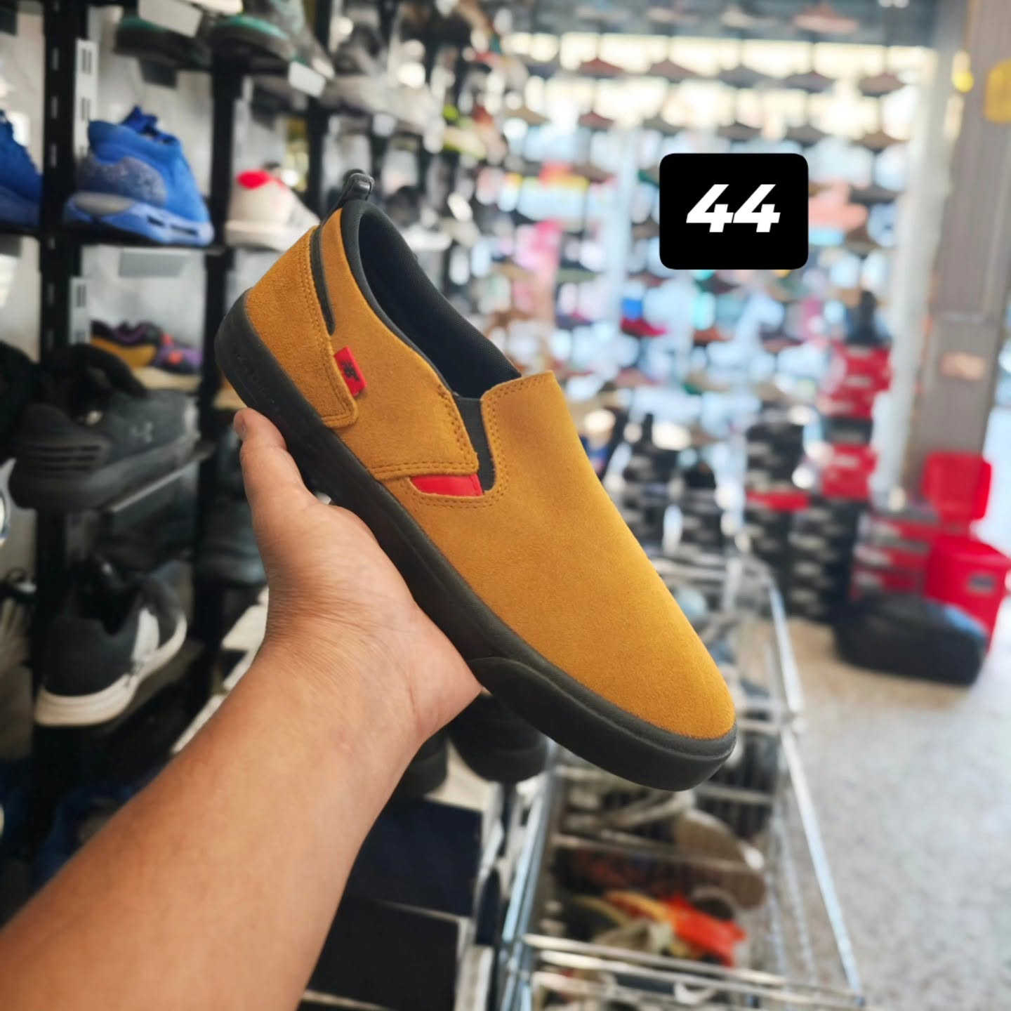 ✨👟 محلات الجوكر للأحذية 👟✨

إذا تبحث عن الأناقة، الراحة، والجودة بمكان واحد، فوجهتك هي محلات الجوكر!

🔥 أحدث الموديلات والإصدارات الجديدة
🔥 ماركات عالمية أصلية ومميزة
🔥 قياسات وألوان تناسب جميع الأذواق
🔥 أحذية رياضية وكاجوال بأفضل الأسعار

لا تفوت فرصة اقتناء أحدث الأحذية التي تجمع بين الأناقة والراحة في كل خطوة. الجودة والتميز عنواننا دائماً. ✨👌

📍 زورونا في: بغداد – الحرية – باتة
📲 للحجز والاستفسار راسلونا عبر الواتساب أو الماسنجر

محلات الجوكر... خطوة نحو الأناقة والتميز. 👟💙


**إذا كنت صاحب هذا الإعلان وتريد حذفه لأي سبب، رجاءا أرسل رسالة إلى الدعم الفني**