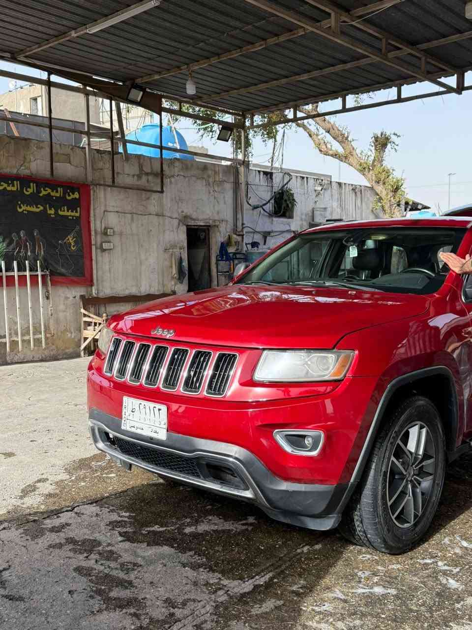 السلام عليكم مكلف بلنشر
جيب لاريدو للبيع 
موديل 2011 محدث ، بجم 2014
مكينة هيمي ,5700 8V
مواصفات لمتدد فول للاخير 
فتحت سقف
كشنات تدفئه تبريد
استيرن تدفئه
كشنات خزن ميموري 
شاشات عدد 2
صدوق كهربائي
بيها 4 قطع صبغ 
السعر 145 وبيها مجال
***********
