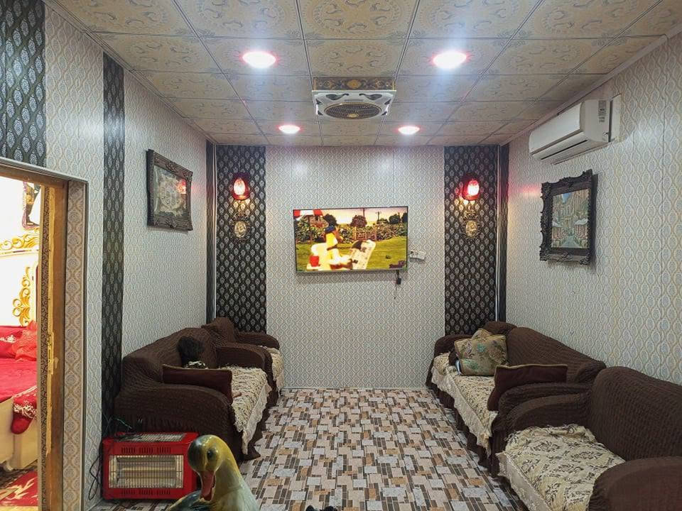 بيت زراعي للبيع مساحه 100 يحتوي ع 2غرفه منام وهول وستقبال هيكل ماكامله سقف سندويج سعره 35 التنومه جرف الملح شارع مقرنص ***********

