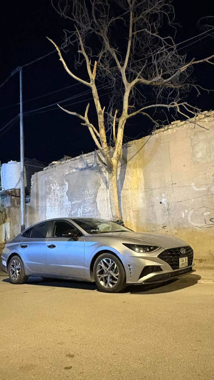 للبيع سيارة: سوناتا وارد امريكي
•الضرر: دعامية امامية ومقدمة البنيد 
•الرقم: بصرة بأسمي
•الايرباكات: سليمة
 الشواصي سليمة

•المواصفات :
▪️السيارة:سوناتا 
▪️الموديل: 2021
▪️المحرك: 2500 تنفس طبيعي
▪️العداد:51ميل وقابل للزيادة
▪️حجم الويل: 17 مع تخم تاير 
▪️لايتات زينون حاجب LED مع كشافات دعامية زينون
▪️قمارة حديد
▪️رادار امامي مانع تصادم 
▪️حساسات خلفية اصل
▪️حساسات ورادارات الانحراف عن المسار
▪️حساسات ورادارات الاجتياز الجانبية (نقاط عمياء)
▪️كامرة خلفية اصل
▪️غرفة السيارة : كشنات السيارة مخمل 
▪️شاشة الدشبول حجم كبير للتحكم بايعازات السيارة
▪️تدفئة لكشنات المقدمة مع تدفئة ستيرن
▪️بصمة دخول 
▪️تحكم فول كهرباء الكشنات المقدمة
▪️اشاير بالمرايا الجانبية
▪️سستم صوت 
▪️تحكم ستيرن جهتين بلوتوث وحاكية وكروس سرعة 
▪️نظام ABS مانع انزلاق
▪️السيارة مواصفات ، جديدة وبوضع الشركة .

السعر المطلوب:173ورقة مع المجال قليل 
 
الاتصال على ‭*********** البصرة, العراق
