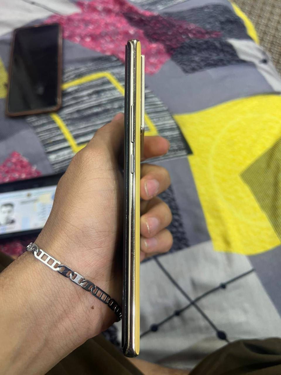 Infinix NOTE 40 Pro
مكفول من كلشي كارتونته موجودة
السعر 280 
اتصال ***********
