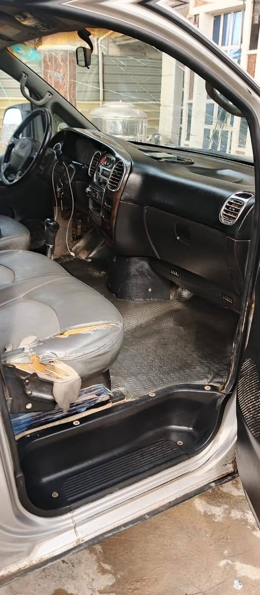 سلام عليكم ستاركس للبيع فقط ٢٠٠٧ مكينه وكير واكسل كفاله شواصي كفاله الكشر مبدل قبق جنطه فقط تخم تاير جديد باتري جديد تبريد شغال صدر مبدل جديد كهربائيات كلها شغاله كير اوتماتيك مكاني تاجي شيخ حمد الاتصال على الرقم ***********او ***********
