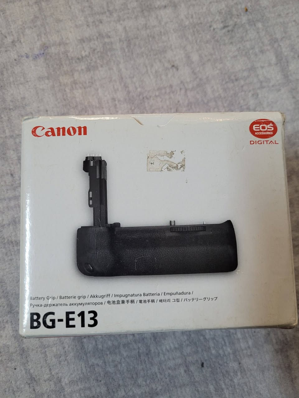 Battery grip for canon LP E6 
30 الف توصيل موجود كل محافظات


**إذا كنت صاحب هذا الإعلان وتريد حذفه لأي سبب، رجاءا أرسل رسالة إلى الدعم الفني**