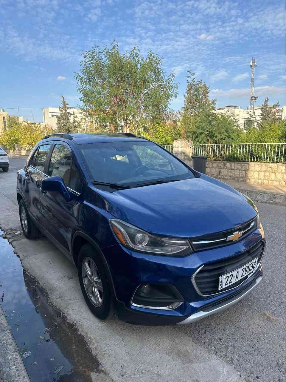 Chevrolet Trax

مۆدێل ٢٠١٧
سەنەوی فەحس و هەزە هەمووی نوێیە
٩٨٠٠٠ مایل ڕۆشتووە
سەیارەکی زۆر خاوێنە
سلایتە
سماعە بۆس
دوو پارچەی هەیە و جەمپەکی خەفیفی هەیە
ئێرباگ تەنها سوکان

نرخی قوفلی  دەفتەرەک 100$
تکایە ئەگەر موشتەری نی نامە مەنێرە

واتساپ *********** أربيل, العراق
