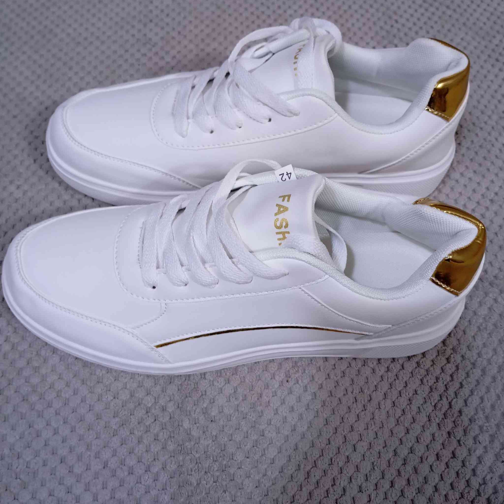 قياس 42 السعر ب 10 وبالعافية


**إذا كنت صاحب هذا الإعلان وتريد حذفه لأي سبب، رجاءا أرسل رسالة إلى الدعم الفني**