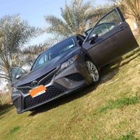 كامري 2020  Le شاشه  كامره  كرسي كهرباء  مرايات كهربائية  تحكم استيرن ...