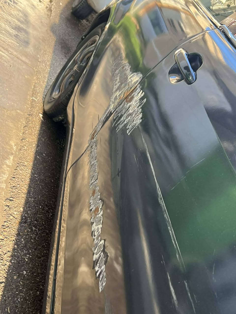 السلام عليكم كامري للبيع موديل ٢٠٠٧ مصبوغة للجمالية
تحويل ثاني يوم كير مكفول حدادية جاهزة امامي خلفي
 المكينة بيه نقوصات شوية السعر 80 بيه مجال قليل 
للاستفسار 
*********** بيه واتساب
