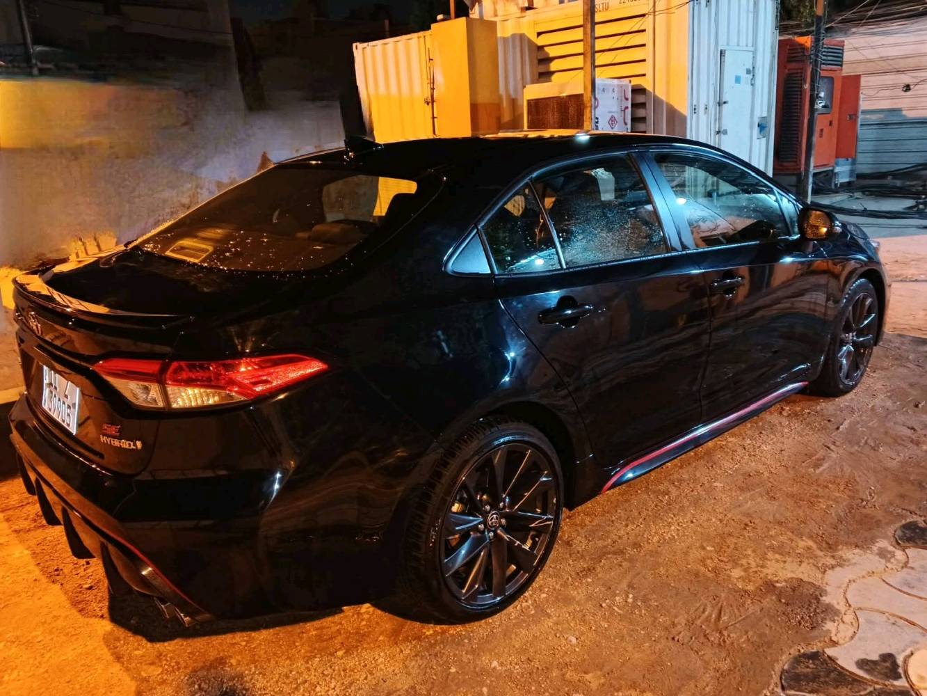 🚗🔥  كورولا هايبرد SE موديل 2023 وارد أمريكي
رقم بغداد
ياباني أصلي
فئة Hybrid SE الرياضية
لون أسود ملكي
ماشية بس 33 ألف
محرك 1.8 هايبرد (بنزين + كهرباء)
گير أوتوماتيك CVT
دفع أمامي
صرفية بنزين نار 🔥 (اقتصادية كلش)
وضعيات قيادة (Eco / Normal / Sport)
✨ المواصفات: ✅ شاشة كبيرة
✅ Apple CarPlay & Android Auto
✅ كاميرا خلفية
✅ رادار + مانع تصادم
✅ تحذير خروج عن المسار
✅ مثبت سرعة
✅ مصابيح LED
✅ جنوط رياضية
✅ 4 فتحات شحن USB
✅ شكل رياضي (دبل إكزوز + دفيوزر خلفي)
📌 الحادث: حادث سطحي فقط
تم صبغ بنيد وجاملغ لا غير
❌ بدون دواخل
❌ بدون شاصي
📷 صور الحادث مرفقة
السيارة وارد أمريكي
ياباني أصلي
💰 السعر: 160 $__
📞 الاتصال: ***********__