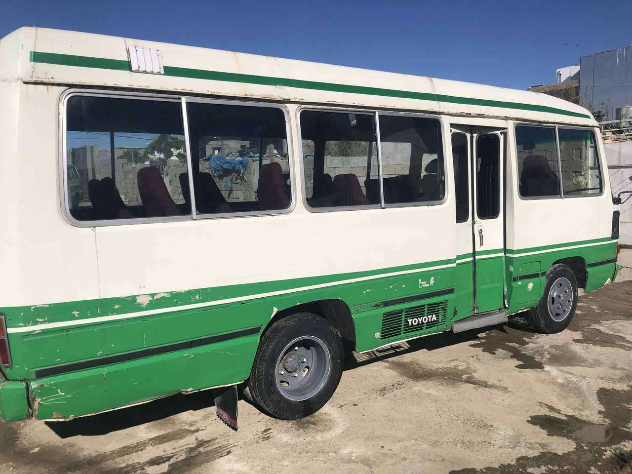 البیع سیارة نضیف كیر محرك اكسل بشرت سعر 48ورقة و بیها مجال مكان كركوك  م. ***********
