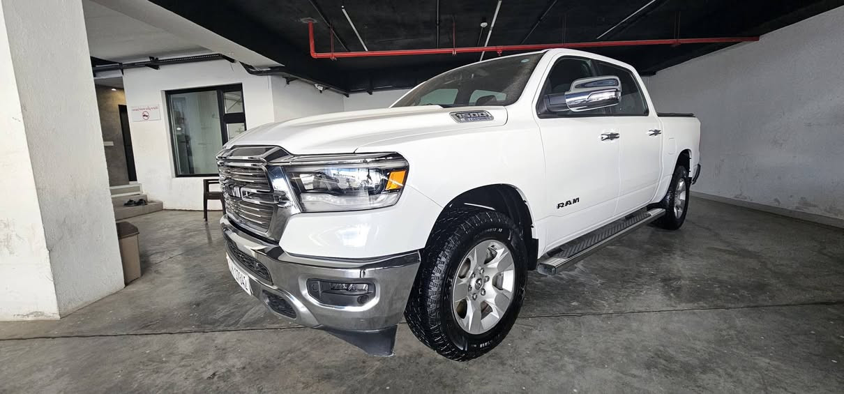 سلام عليكم من رخصة ادمن
رام موديل ٢٠٢٣ ستة سلندر ايتورك للبيع
ماشي ٣٤ الف مايل 
حادث سيارة بنيد مبدل بلادي نفس اللون
ايرباكات مرجع بلادي بجون اي تغليف
فورويل 4*4
كير و محرك و حدادية كله بشرط
شاشة جبيرة
كشنات و ستيرن تدفئة
لايتات و بروجكترات ليد
غطاء بدي جلد و ارضيات ريبل اصلي امريكي
سعر البيع 29500
سنوية و رقم و هزة جديدة
مكان سيارة سليمانية 
رقم شاصي

1C6RRFFGXPN524569
***********
