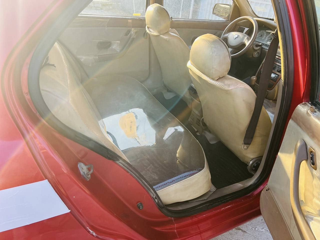 السلام عليكم سمند 2012 للبيع مكفوله بس هلالات خلفيه معمره الباقي كله مكفول كير مكينه تبريد تتفئه بسمي تحويل ثاني يوم ملاحضه السياره احلا من الصور مكاني بغداد الشعب السعر 52 بيها مجال رقمي ***********
