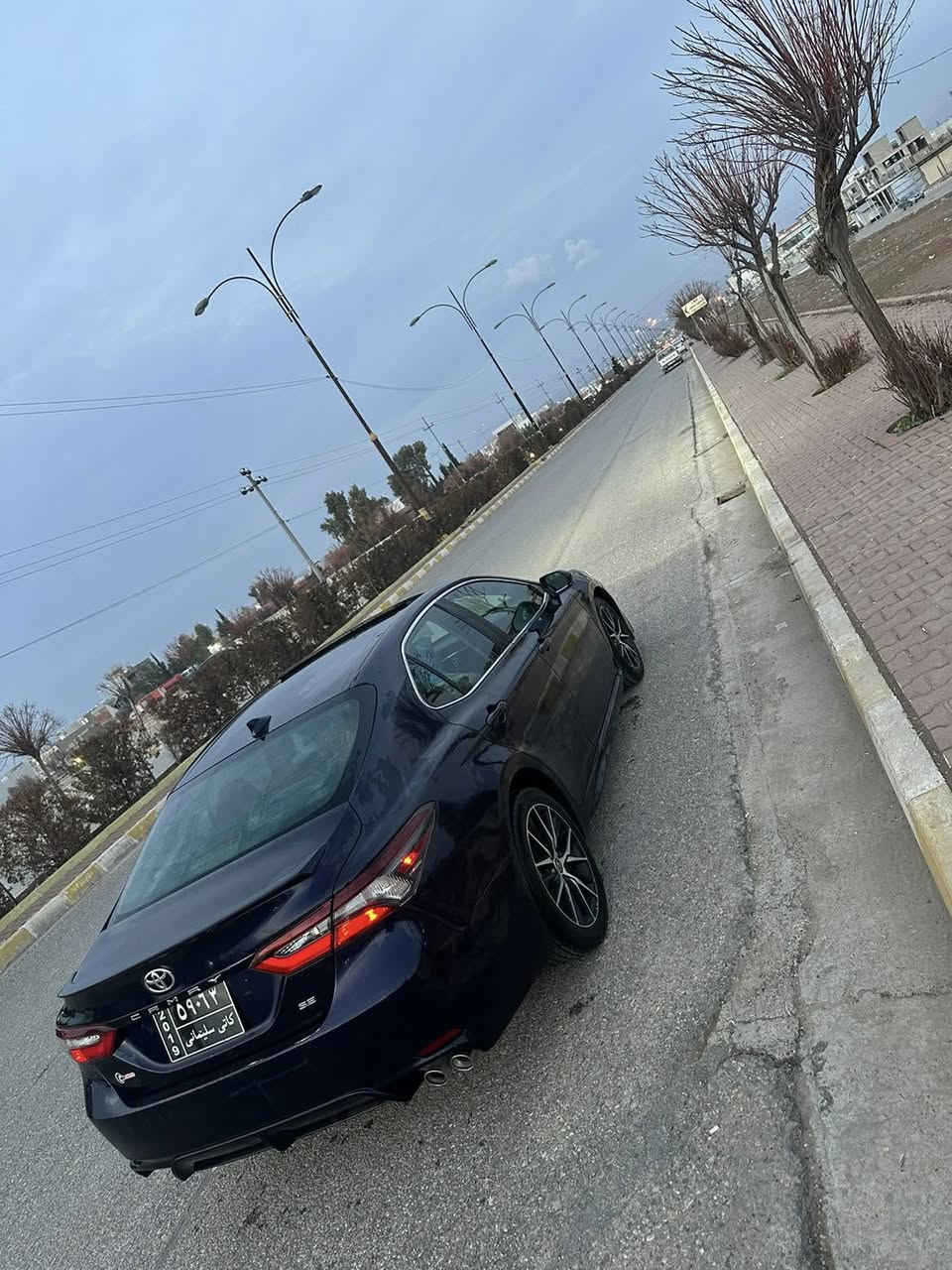 ئه د مين
كامري 2021دووبه ي ساخ ساخ 
فول فول قه پات 
3پارچه ي بؤياخه  گيرو مه كينه به شه رت 
30هه زار رؤيشتوه  كوشن هيته ر جلد ته بريد سارد و گه رم  ده عام ليدراو نييه 
سعري 95مه جالي برايانه
***********
***********
شوين چمچه مال
