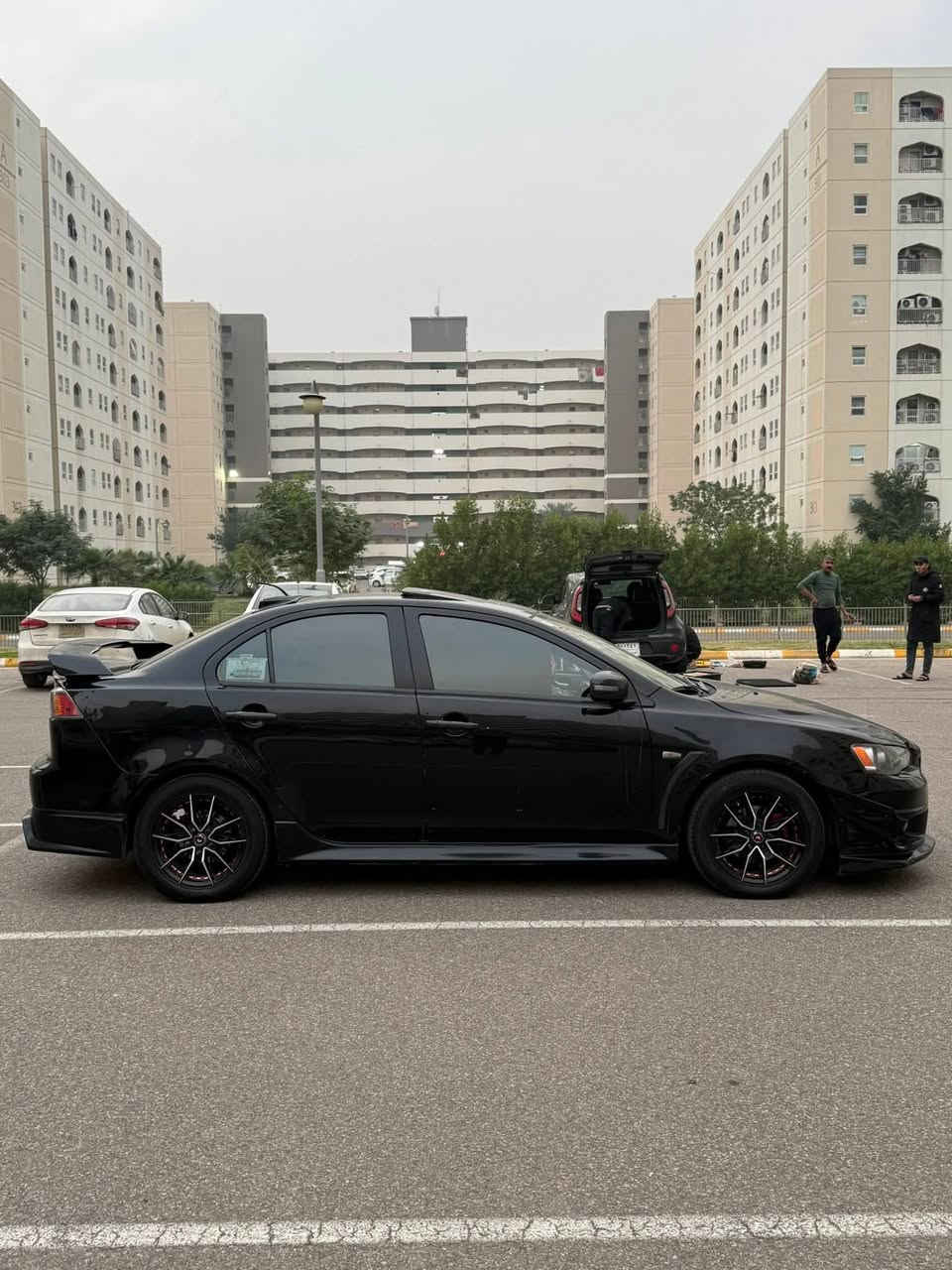 السلام عليكم
للبيع أو مراوس ب ام جي
لانسر قرش 2017 وارد 
مواصفات 
فتحة سقف
تحكمات
شاشة كامرة خلفي بلاد
لايت زينون 
مكينة 2400 جديد
كير جديد 
حادثة
جاملغ وبنيد 
+جاملغات بخ جمالية من أمريكا
السعر 105
***********
مكان بغداد او نجف
