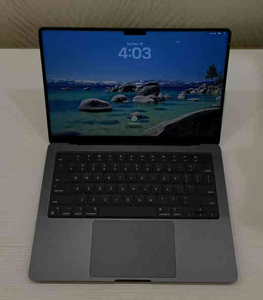 💻Macbook pro ⬛M4 2024⬛
⚫14 inch
◾512 Gb Hard
◾16 Gb Ram
⚫Cycle count 7
Space Black
Clean 100 %
Box included
We deliver to all iraq
For more informations call *********** or by messenger
