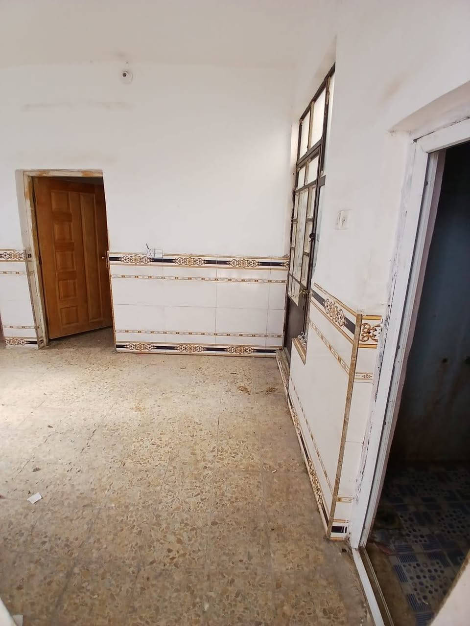 متحصل هيج اسعار 🔊
والرخيص 😍😱بس عدنه
السعر21مليون فقط 📣وبي مجال بعد🤩
دار  100م مربع طابو زراعي للبيع
يحتوي على غرفتين 2+صاله + مطبخ+صحيات 

( ناقص استقبال فقط 📣)
عنوان الدار //النجف  شارع المطار القديم قرب اسواق الامير 

للاستفسار وحجز الدار مراسلتي خاص 

او ***********واتساب متوفر ☎️🏡 البيع مستعجل
