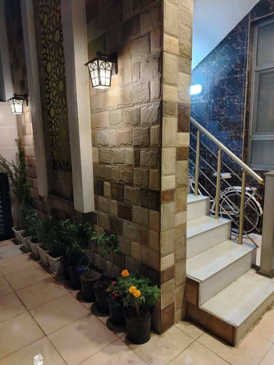 📢 للبيع بيت حديث 2025 في موقع مميز جداً 📢 بغداد - الدورة / شارع الجمعية - قرب افران سنابل شمسين - شارع عريض مقابيل الخط السريع
🏡 المساحة: 94 متر
📏 الواجهة: 6.25 م | النزال: 15 م
🚪 عدد الوحدات: 3 شقق سكنية مستقلّة

✨ تفاصيل البناء:
 • الطابق الأرضي: صالة واسعة + مطبخ + حمام + غرفتين نوم (إحداها ماستر).
 • الطابق الأول: صالة + مطبخ + حمام + غرفتين نوم (إحداها ماستر).
 • الطابق الثاني: نفس مواصفات الطابق الأول.
 • السطح: بيتونة + 3 سخانات (لكل شقة سخان خاص).

🌳 مميزات إضافية:
 • كل شقة لها سحب مولدة منفصل.
 • حديقة صغيرة أمامية.
 • درج خارجي مستقل.
 • شارع عريض جداً.
 • موقع استراتيجي مميز وسكن راقي.

🏠 البناء حديث (2025) بتصميم عصري وعملي.

📞 للاستفسار والتواصل: (***********)متوفر واتساب

#المهندس
#العراق
#بغداد
#الدورة
#الجمعية
#مجمعات
#شقق
#سكني
#عقارات
#متابعين
#تخفيضات
#السكنية
#دار
#دارللبيع
#سكن
#استثمار
مستشار الاستثمار
إشارة الأصدقاء
مركز تنمية الاستثمار و الاعمار العراقي
الدليل العقاري
عقارات زيونة  شارع فلسطين ملك العقارات الاستثمارية
مجد عادل - Majd adil
عقارات الكرادة الاصلي والرسمي(القديم)
دليل عقارات الزعفرانية
وسيط عقارى في اربيل،بغداد
اتحاد الشركات الدولي I C U
عقارات بغداد الدوره
الدورة الهيبة
بناة العراق
عيون الدورة
بغداد الدورة
مدينة بدور بغداد السكنية
علان مجمعات سكنية في بغداد
