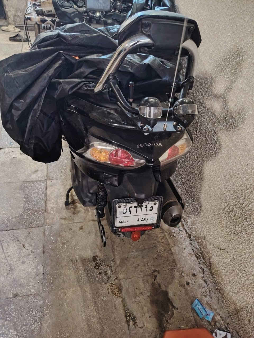 السلام عليكم دراجه فورزه 010 جديده  فول مواصفات بصمه مكينه 250 كير s7 مرقمه بغداد سنويه وهزة ورقم انكليزي سرعه 160 كير 3 وضعيات شاشتين كامرة خلفيه لايت زنون عالي ناصي موديل 2013 مكينه كير جدد بس الجمبازيات البيهه بذاك الحساب للبيع فقط خلي سعر واذا عجبني بخدمتك بس لتكسر حلال عالم مكاني بغداد وهذا رقمي للاستفسار *********** ابو الحسن
