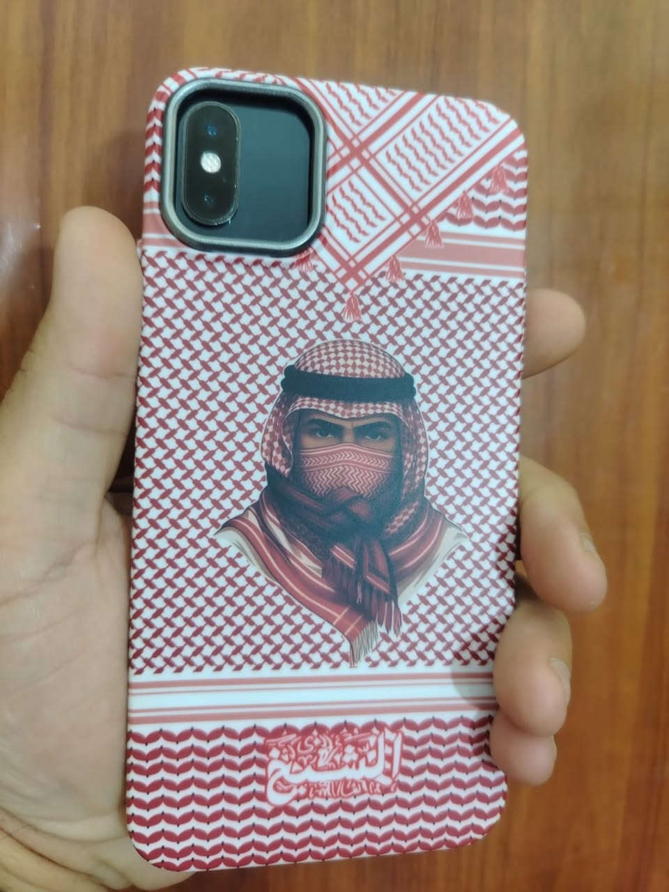 ايفون xsmax ذاكره 256 بطاريه 100
نموذج M مبدل بطاريه100 بي فطر خفيف بالضهر بالطرف  والبصمه متوقفه  شاشه مامبدله اصليه مكاني بغداد الكاظميه السعر 175 وبي مجال ***********
