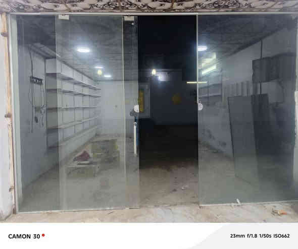 جام خانه 4عرض ارتفاع 3 مع رفوف 60رف بسعر مناسب مكاني نجف كوفه ***********
