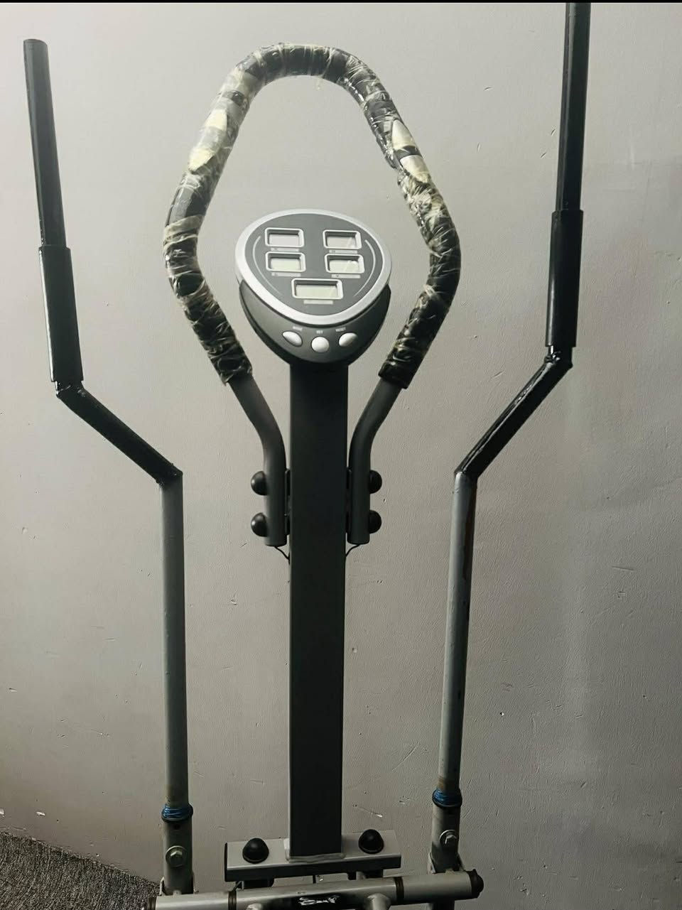 بايسكل اوربتراك للبيع 
نظيف جدا استعمال قليل 
يوجد توصيل 
السعر 90 الف 
***********
