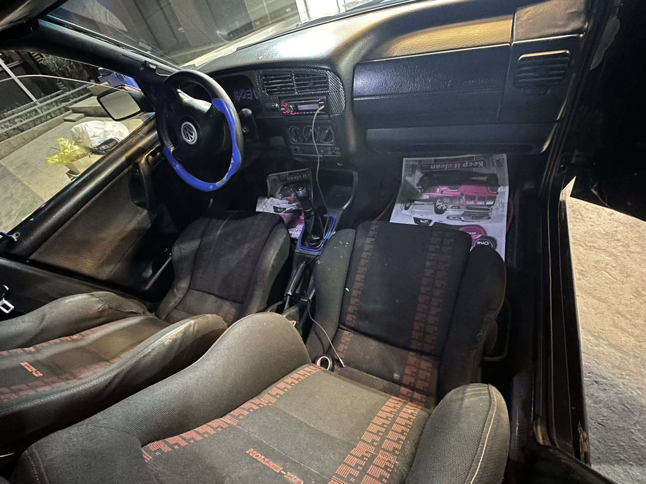 كولف فنتو 
موديل ١٩٩٤
صدر امامي خلفي جديد 
تبريد تدفئة شغال 
محرك كير جدد كير عادي 
كهربائيات شغالة كلهة جديدة 
بيهة طخة بل جاملغ الخلفي مبينة بل صور 
رقم بغداد شرط التحويل 
مكاني بغداد البياع 
السعر ٣٩بيهة مجال بسيط كلش 
***********
