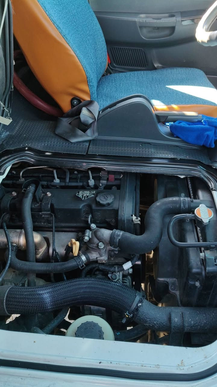 بەناوی خوای گەورە
کیا2010
نمونە لەجوانی لۆک لۆک
وەسفی ناوێ 
5دوگمەی فول
سەقف سەلە 
کامل کامل مەسرەف 
74گەڵا 
***********
