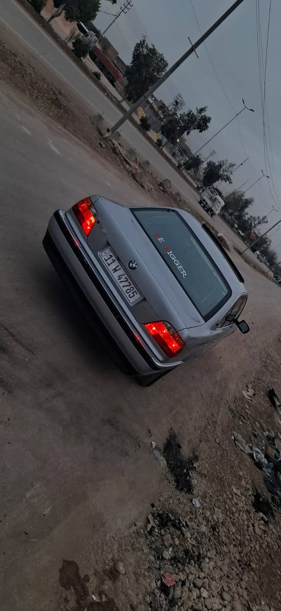 السلام عليكم للبيع او مواوس
خفاس 735 8V((موديل94)) سياره جديده بمعنه الكلمه
محدثه 2000
8V
محرك شرط جديد جديد
مواصفات السياره فول مواصفات 
كواتم اصليه 
0_دبل جام 
1_سلايت جام  طكتين 
2_لايت يصعد ويتزل
3_سبورت كله شغال 
4_داخل جلد رصاصي جديد شرط 
5_جنطه شفط
6_برده خلفيه كهرباء 
7_شاشه اندرويد 
8_ ABSنضام
9_جعمقه كهرباء
10_دبل جكمجه صاج ملكي 
السياره كير ومحرك وحداديه شرط جدد
سياره ربع مذب عليه 
_رقم بغداد بسمي دولي

السعر 110

مكاني بابل بالقاسم

‏‪0783 860 4300‬‏
