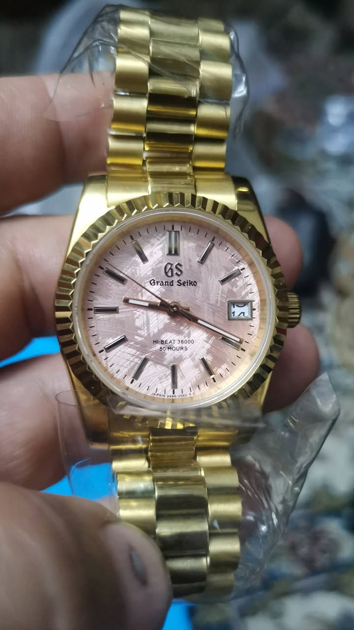 كراند سايكوا ذهب طلاء ذهبي ثابت اوتماتيك السعر مناسب اييع


**إذا كنت صاحب هذا الإعلان وتريد حذفه لأي سبب، رجاءا أرسل رسالة إلى الدعم الفني**