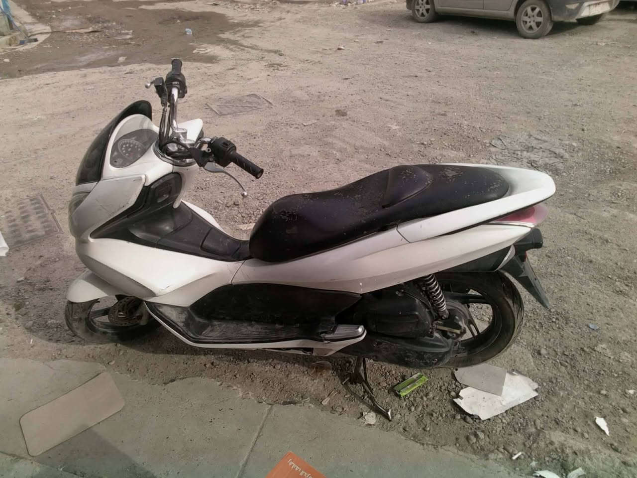 جيل اول محرك ١٥٠ حساس ازدحام حرف A حساس ستاند عالي ناصي زينون موديل 2016
ماشية 81 الف حقيقي دراجة نضيفة ومكفولة كفالة عامة كفرات مشخطة يرادلها صبغ وبنزات بريك خلفي نقصها بس الي ياخذها يدعيلي مال جناي اروح بيها للشغل وارجع 
نهايتها قفل مليون و300 الف 
اتصال او واتساب متوفر فقط
***********
