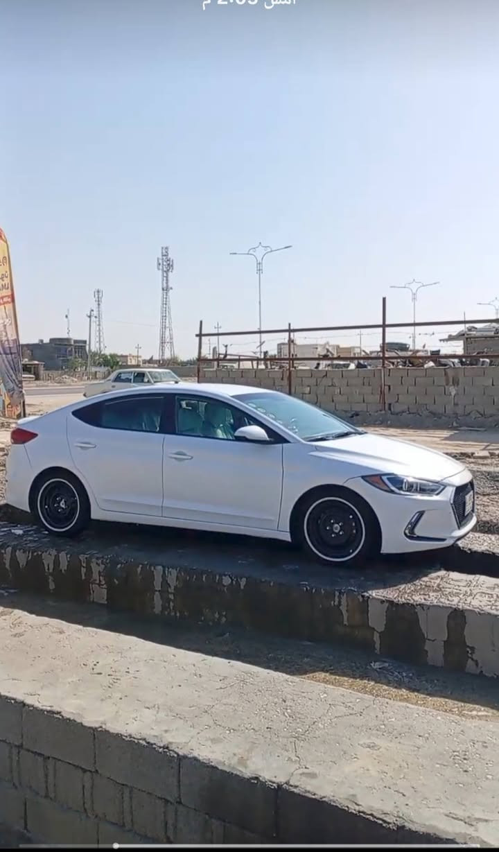السلام عليكم النترا2018 وارد امريكي للبيع حادثها موجود ومرفق وياه فحص من المندلاوي  
السياره مواصفات 
كامره خلفيه
مثبت سرعه
شاشه
تحكمات ستيرن كامله
مانع انزلاق
السياره جاهزه من كلشي والحمدالله  مكينه وكير مكفولة 
الاستفسار الاتصال على الرقم ***********
