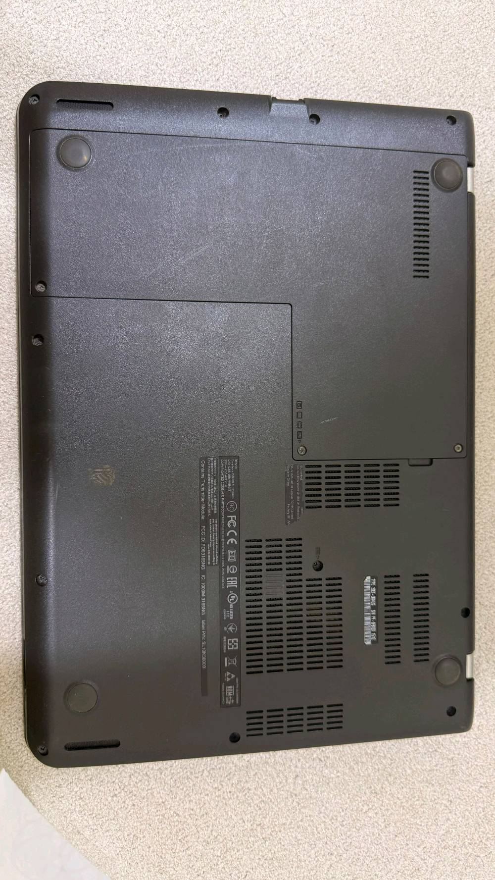 💻 للبيع لابتوب Lenovo ThinkPad (حالة جيدة جداً)

🔹 الموديل: Lenovo ThinkPad
🔹 المعالج: Intel Core i5-6200U بسرعة 2.30GHz
🔹 الرام: 8GB DDR3
🔹 الخزن: SSD Toshiba 256GB
🔹 كرت الشاشة: Intel HD Graphics 520
🔹 النظام: Windows 10 Pro 64-bit
🔹 الشاشة: 14 إنج
🔹 المنافذ: HDMI، LAN، 3 منافذ USB، مدخل سماعة
🔹 البطارية: تعمل بصورة طبيعية
🔹 الشاحن: أصلي موجود ويا الجهاز

✅ مناسب للدوام والدراسة والأوفيس والبرمجة والتصفح والعمل على برامج الجامعة.
✅ سريع بالإقلاع والتشغيل بسبب الـ SSD.
✅ الكيبورد والتاتش والكاميرا شغالات بصورة طبيعية.
✅ الجهاز نظيف ومفحوص وجاهز للاستخدام مباشرة.

📍المعاينة على الطبيعة متوفرة.
📩 للاستفسار 
الاتصال على الرقم ***********
أو التواصل خاص.