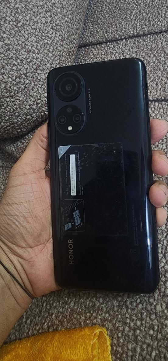 HONOR X7
جهاز هونر X7
ذاكره 128
بطاريته 5000
معالج سناب دراغون 680
نظافته 95% 
بدون ملحقات 
( السعر 100 قفل ) التواصل خاص
 او واتساب ***********
