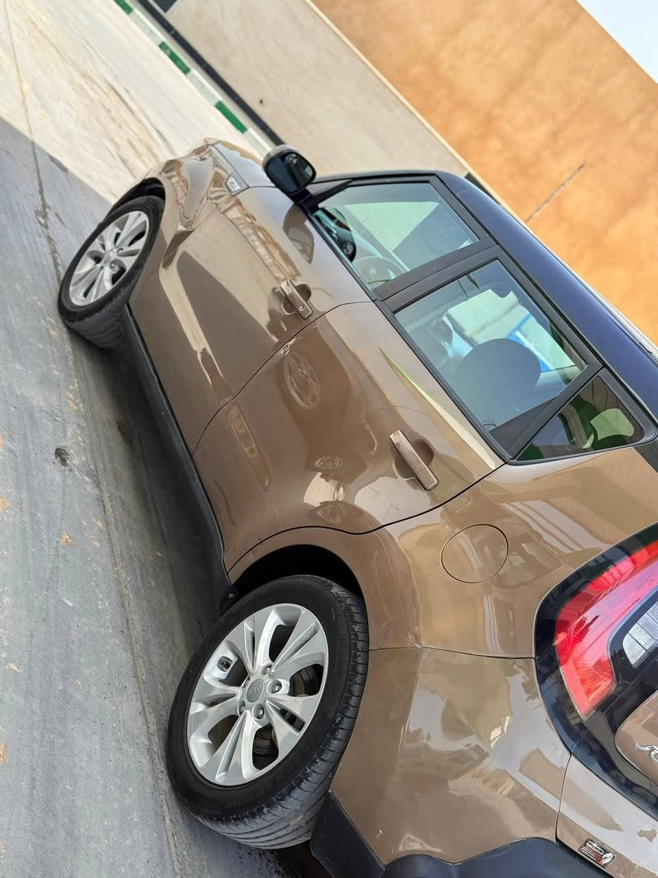 يا الله سلام عليكم صول موديل 15لون جكليتي رقم بابل بيه قطعتين بنيد صبغ وباب سايق تبديل بلادي مال شركه مواصفات ويل كب أربعة دسك كامره دواره مري تحكم كهربائي أي بي إس ثلاث وضعيات قياده نضام ايكو تقليل وقود تحكم استيرن جهتين شاشه لمس صغيرة بلوتوث ويو بي إس واوكس وحاكيه مكينه الفين مكانها كربلاء اخوان السياره حلوه وجاهزه سونار وصور كله يمك لاتكلي شبيها مكانها كربلاء سعر 110 وبيها مجال ***********
