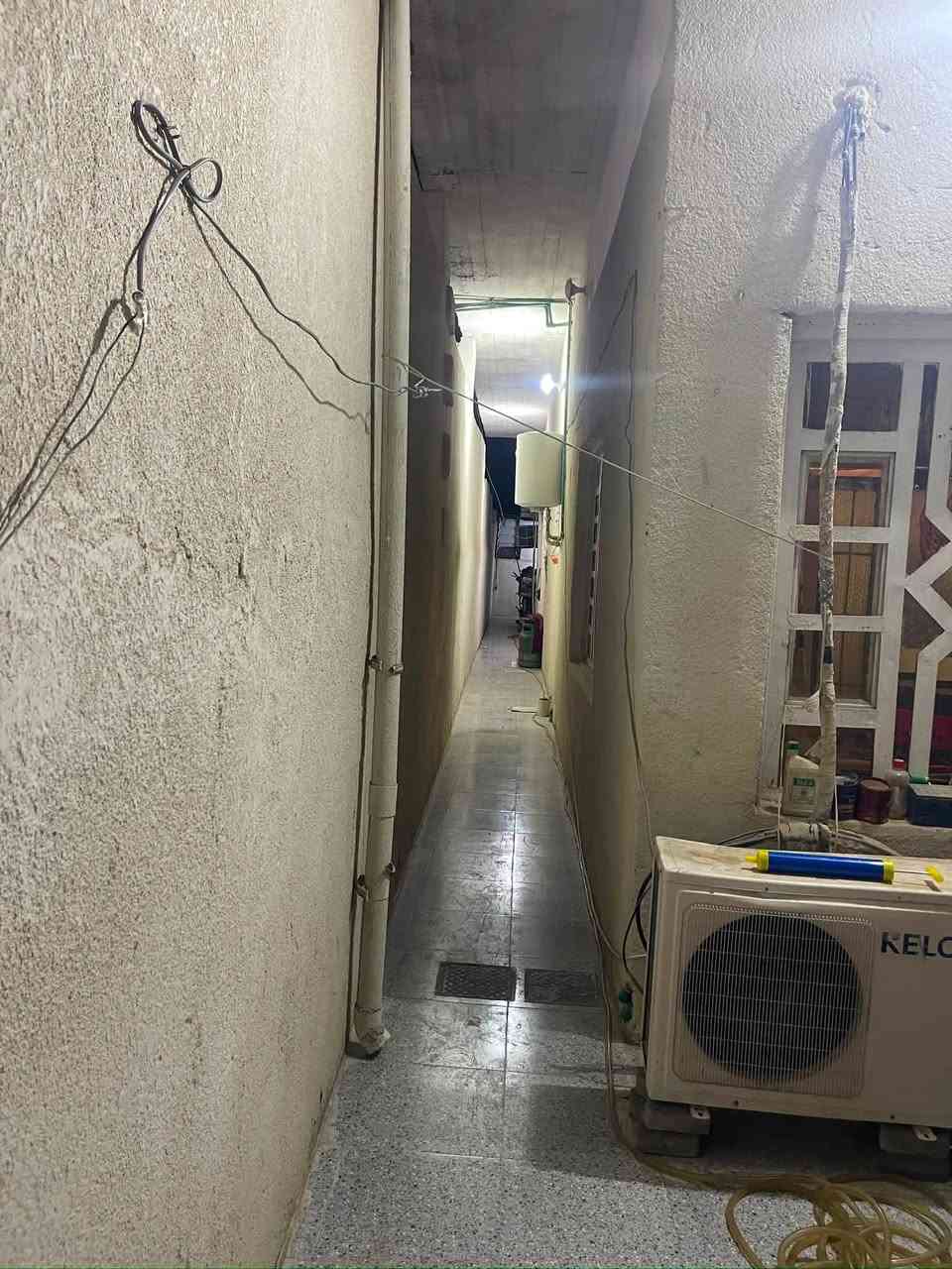بيت للبيع. طابو زراعي قياس 140 م واجه 5م *28م
بيت نضيف ومرتب ميحتاج اي صرف 
طابو زراعي وعراقي  
السعر 100 مليون 
*********** الموقع مناوي لجم خلف مدارس مروج المناوي

