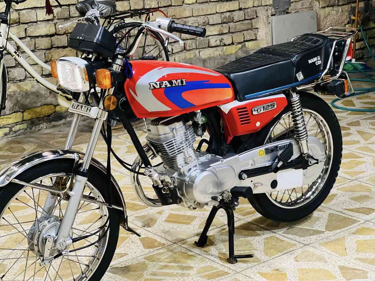 السلام عليكم دراجه يرانيه بدون كفاله شاصي مديل 18تعمير سيد خلدون تعمير25مكينه كفاله من تفيلس سعر 900وبيها مجال لشراي بخدمته اتصل ***********
