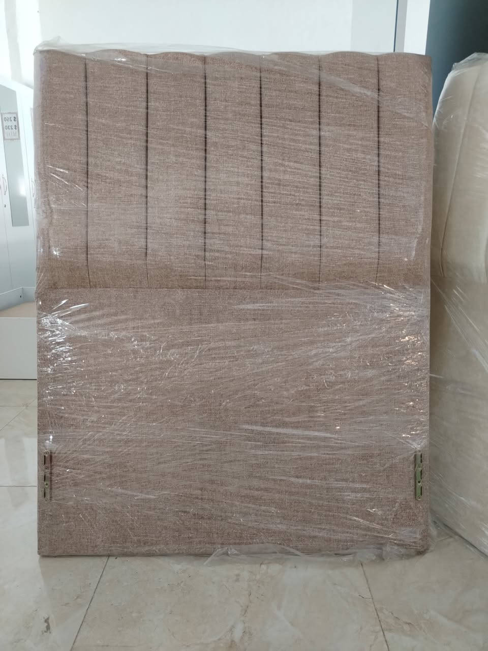 تخت كامل خشب MDF بتصميم عصري ومتين 💪
🎨 متوفر بعدة ألوان تناسب كل الأذواق

💰 السعر الجديد: 60 الف فقط بدل 75 الف
📍 متوفر الآن في معرض جودي للأثاث
------------------
#معرض_جودي_بدهوك
📱للاستفسار والطلب :*********** 
🪑 أثاث تركي فاخر
غرف نوم – غرف جلوس – غرف شباب – طاولات – كنتور – أسفنج عالي الجودة
✅ عروض مميزة وأسعار تنافسية
📌 ناونیشان:
⛔مالطا خاری-فرعی ئکی به ری سیناعی- به مبه ری مه دره سه (مالتاژئری)
📌 العنوان:
دهوك – مالطا القديم – أول فرع قبل صناعة تصليح السيارات – مقابل مدرسة الابتدائية
(قريب من مطعم مالطا – كونديه مالطا – خارنگه ها مالتا)
#ارام_سيتي #افرو_سيتي #كيار #الفرنسية #لالاف #ميرسين #دابين 
#دهوكا_رنكين #موصل #خزائن_ملابس #اثاث_منزلي #زاخو
