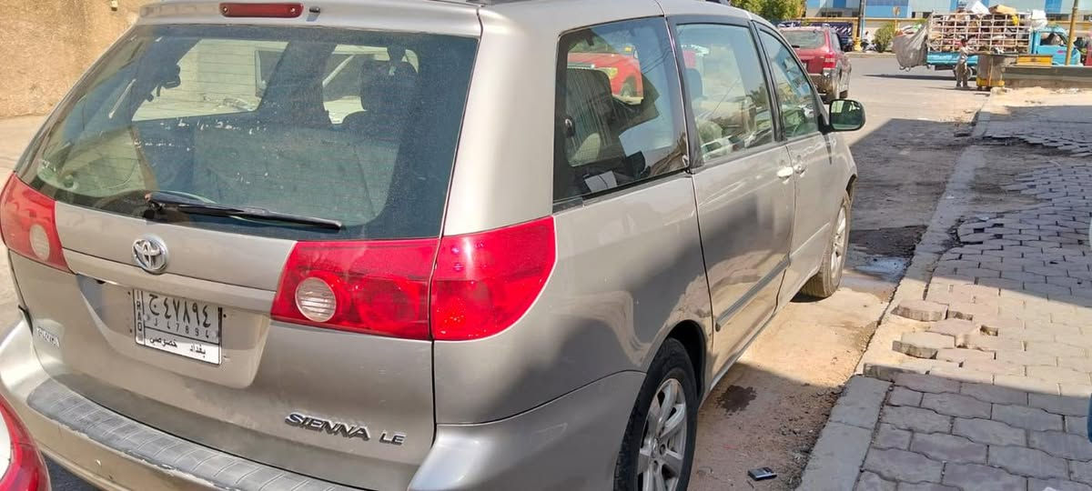 السلام عليكم سينا موديل 2008 سيارة كلش نضيفة ومامتعوبة بيها جاملغ خلفي فقط كير مكينة صدر خير من الله سيارة بيها منضومة غاز سيارة ستخدام شخصي عارضها ب100$ وبيها مجال بسيط للاستفسار الاتصال ع ‭0771 737 0858‬
