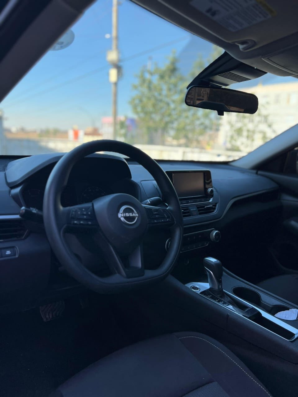 نيسان التيما موديل 2023مواصه فات S بدون رقم شاشه كاميره بسمه شغال لايت ليد بدون ارباك سياره جديده رقم موبايل *********** واتساب
