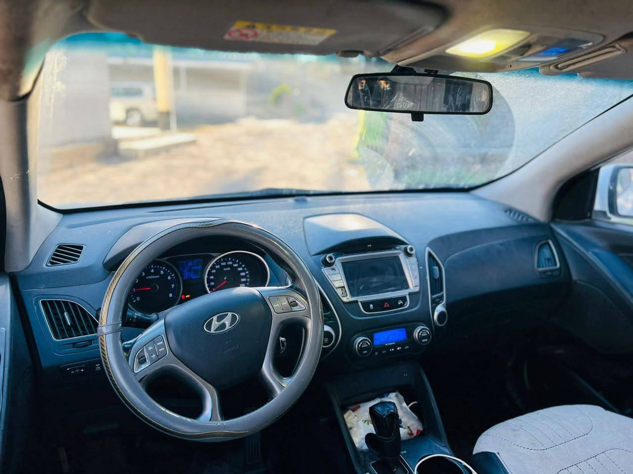 تحيه طيبه اخواني الاعزاء للبيع او مراوس ب سوناتا أو سورنتو او كي فايف حديث
 توسان موديل 2016 خليجي السياره محرك 2000 رقم بغداد ألماني السياره بيه مكانات صبغ ابيع عام اثر غرفه محتركه بدون ضرر ومعجون السياره نص فول كير مكينه حداديه تخم تاير نضيف السعر 125$ رقم الهاتف***********
مكاني _ كربلاءالحسينيه
