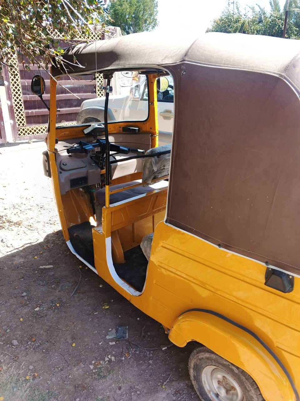 تكتك البيع 2019شهر 11مصبوغه جماليه كشر مكفول اي ضربه مابي رقم بغداد سنويه لوحه مكاني الرفاعي سعر 6بيه مجال ***********
