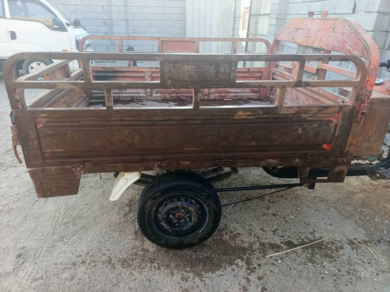 السلام عليكم ستوته أدوات كلك كلك جمره ألفين 2019 ستوته كامله مكمله تايارت جوبلس جدد مداكر جدد دبلات خلفي جدد محرك  جديد صار شهرين من شاده مثل ما واضح كدامكم ستوته مناقصه شي كامله مكمله سعره 800 وبيه مجال ويدلل عليه الشراي رقمي *********** مكاني كرمه علي
