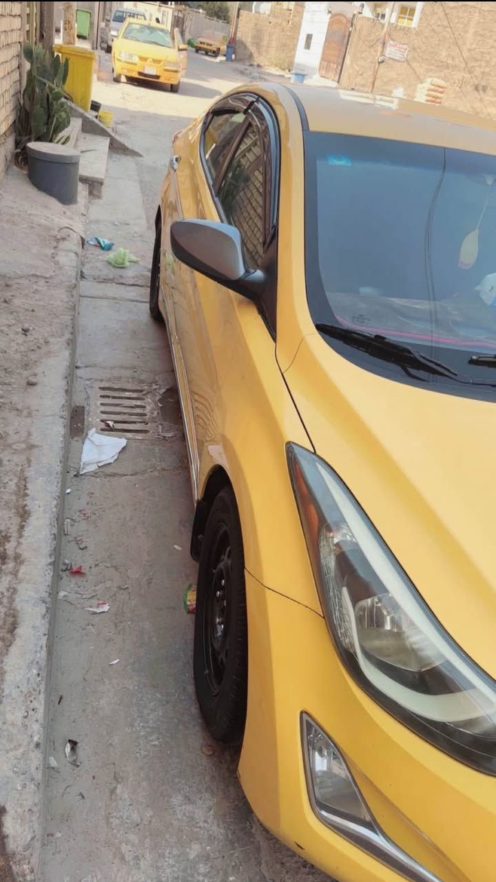 النترا 16 البيع بدون يرباك  مكينه وكير كفاله  سياره ضربتهه جاملغ الخلفي  110 بيهه مجال شي قليل ***********
