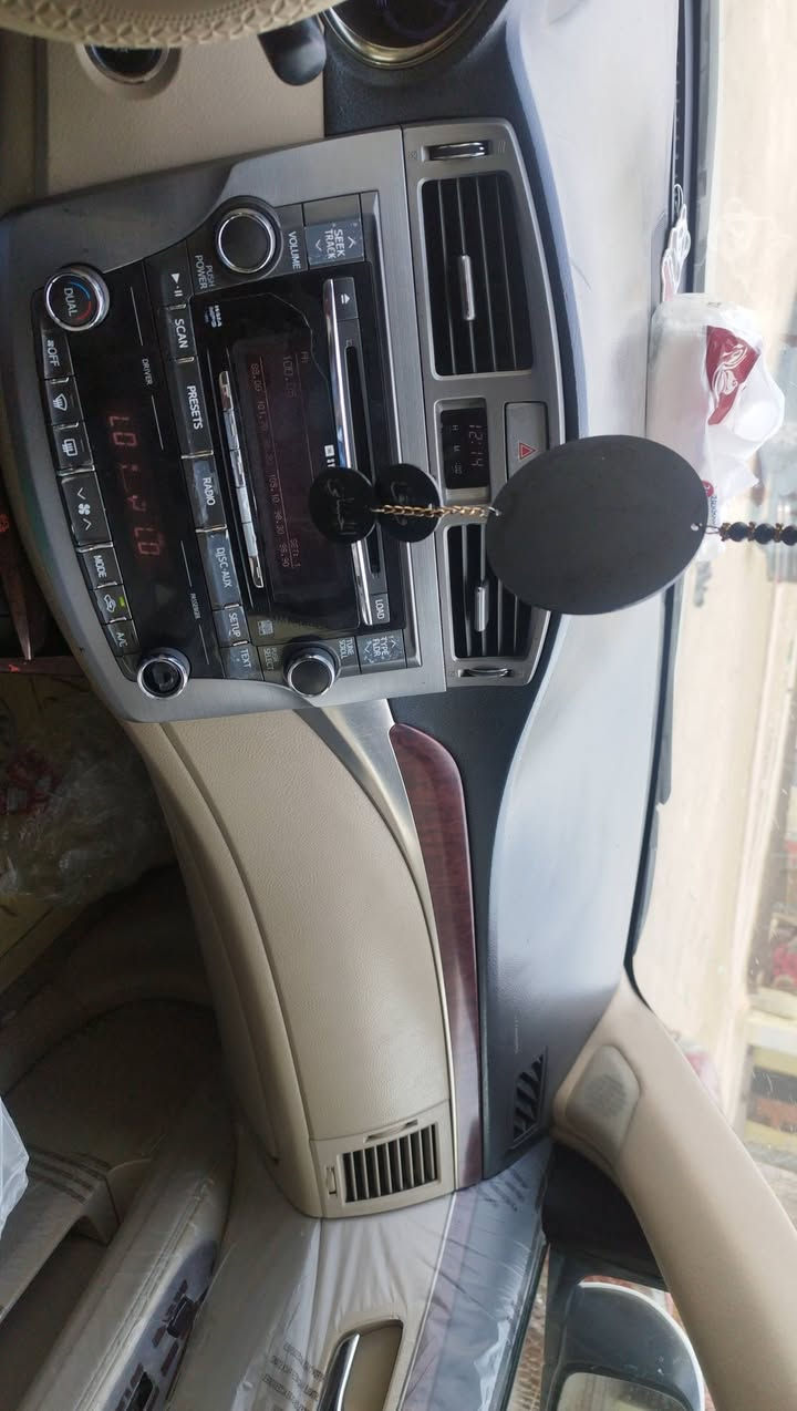 افلون البيع 12خليجي  حادثه موظح بصوره مصلحه وجاهزه رقم الهاتف ***********
