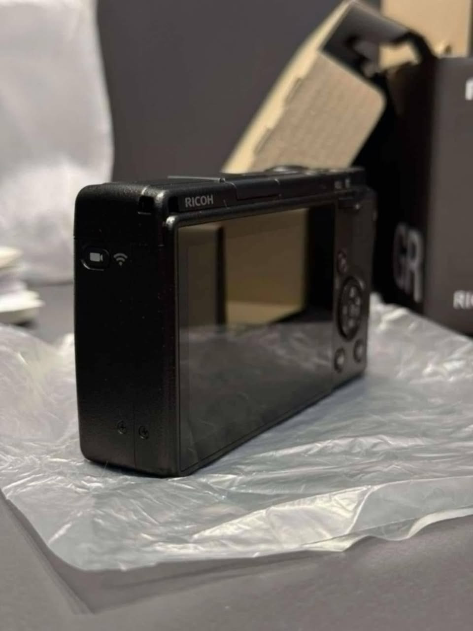 Richo Gr iii
+3 بطاري

800  دولار 

مجال

مكان السليمانية


**إذا كنت صاحب هذا الإعلان وتريد حذفه لأي سبب، رجاءا أرسل رسالة إلى الدعم الفني**