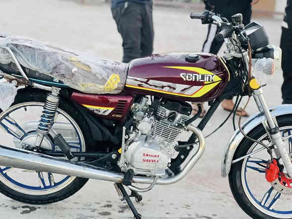 السلام وعليكم سافين موديل ٢٣ ما مفتوح كهربائيه كله شغاله السعر ٤٧٥ بي مجال شي قليل المكان گوير مخمور اتصل ***********
