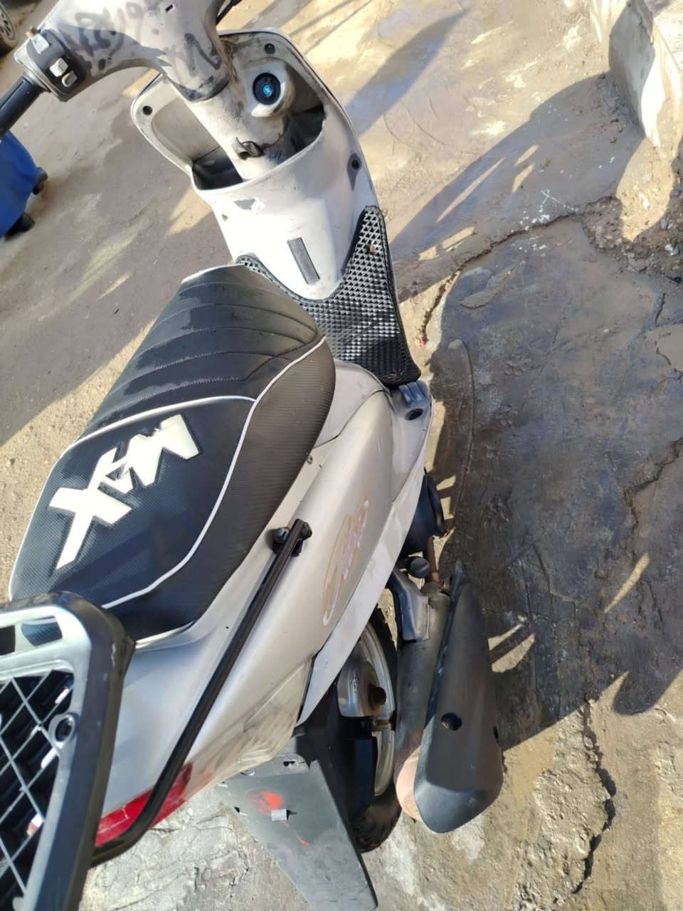 السلام عليكم دراجه ماكس منغولي البيع الدراجه ما ناقصه شي السعر خاص رقم ***********
