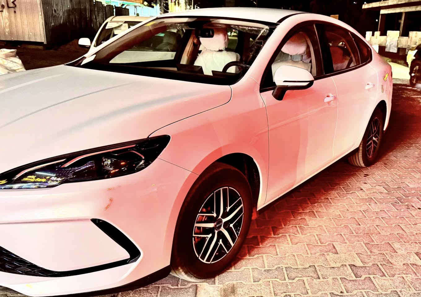 السلام عليكم
بي واي دي سيل 5 ويل كروم موديل 2025 مرقم بغداد و بأسمي السيارة ماشية 980 كم فقط السيارة بحالة الزيرو و كل غراضها كاملة
مكاني النجف الاشرف 
للاستفسار عن السعر الاتصال على الرقم 
***********
