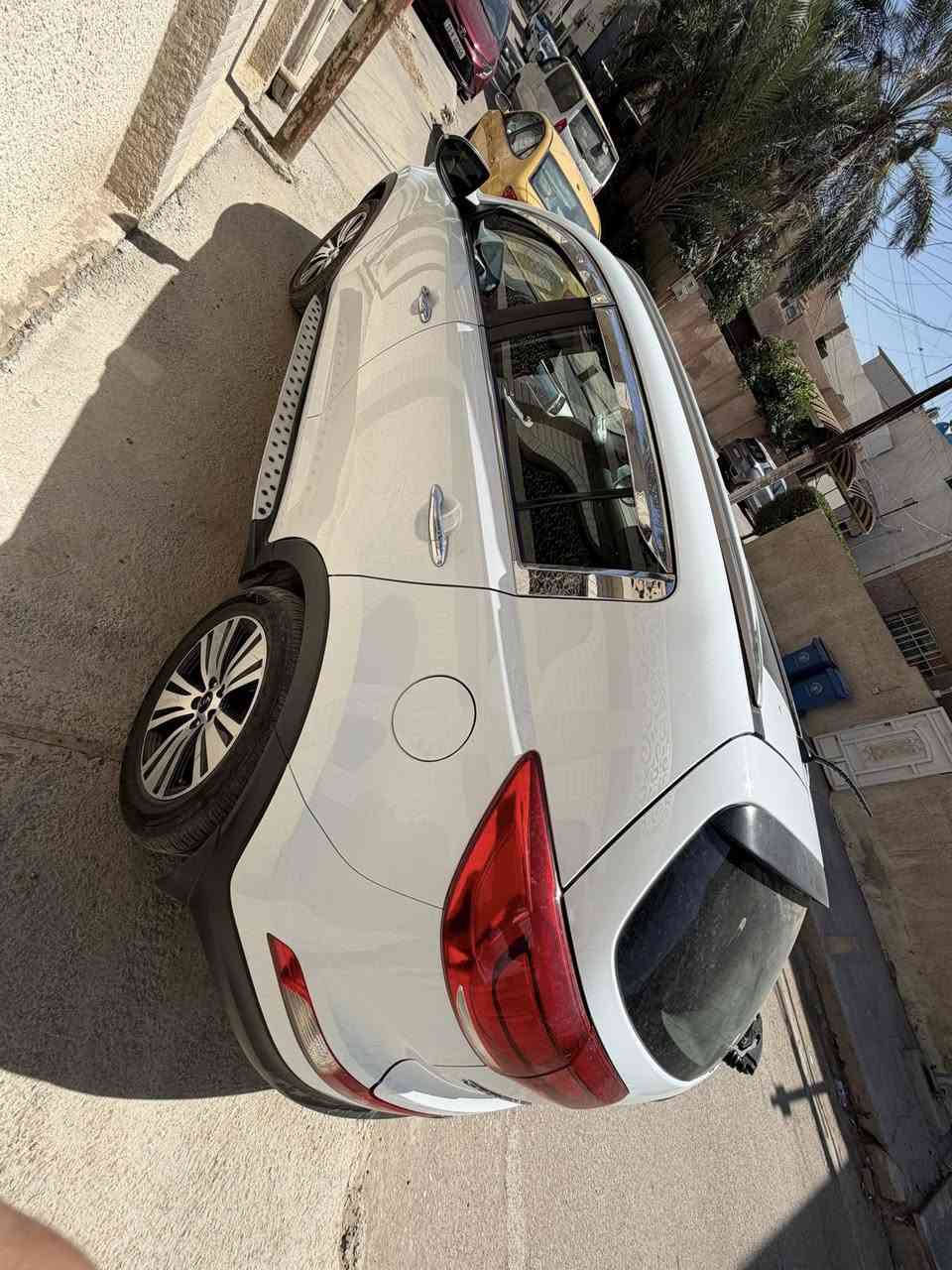 سبورتج 2015 خليجي مكفوله مكفوله
فول عدا البصمه 
ماشيه 150 الف قابل للزياده
مكينه 2000  دوش 
هزه ورقم وسنويه كله جديد 
سياره احلى من الصور 
155 وبيه مجال بسيط 
للاستفسار ***********
