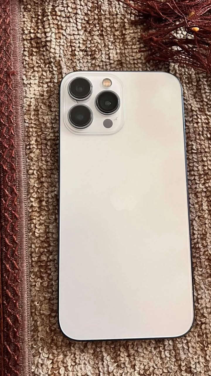 سلام عليكم ايفون 13 برو ماكس  ذاكره 256 بطاريه 88  مبدل فقط شاشه وكامره الاماميه وبي فطر صغير بضهر ما مأثر على شاصي ابد 
سعره 450 وبي محال بسيط جدا مكاني نجف حي ميسان


**إذا كنت صاحب هذا الإعلان وتريد حذفه لأي سبب، رجاءا أرسل رسالة إلى الدعم الفني**