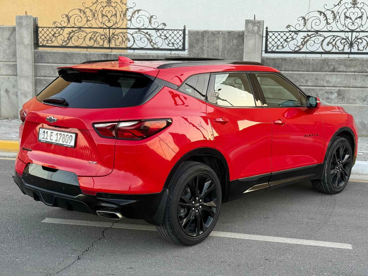 شوفرليت بلايزر 2022 RS 
رقم بغداد الدولي تحويل مباشر 
عداد المسافه : 18 الف mill
حجم المحرك : 6 سلندر 3600
الضرر : جاملغ وباب صبغ بدون دواخل 
 وبنيد ملاون بدون ضرر
المواصفات RS فول
بانوراما سقف - صندوق كهرباء
بصمة تشغيل وابواب تشغيل عن بعد 
مقاعد جلد تحكم كهرباء + تدفئه 
رادار مانع تصادم امامي جانبي خلفي
كرسي سائق خزن ميموري 
السياره نضيفه وجاهزه وضررها بسيط 
السعر 203 ورقه فقط للاستفسار الاتصال  
*********** مهندس حسين  
كربلاء / حي الحسين 
شركة_المتحدة_لمزادات_السيارات_وقطع_الغيار
